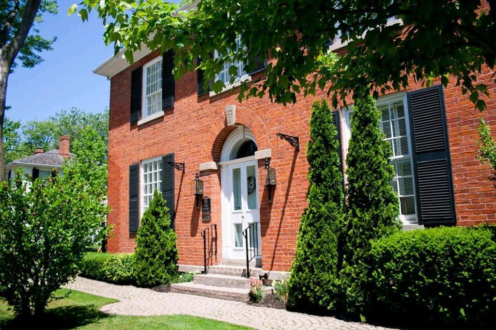 Bed & Breakfast Post House Inn, Circa 1835