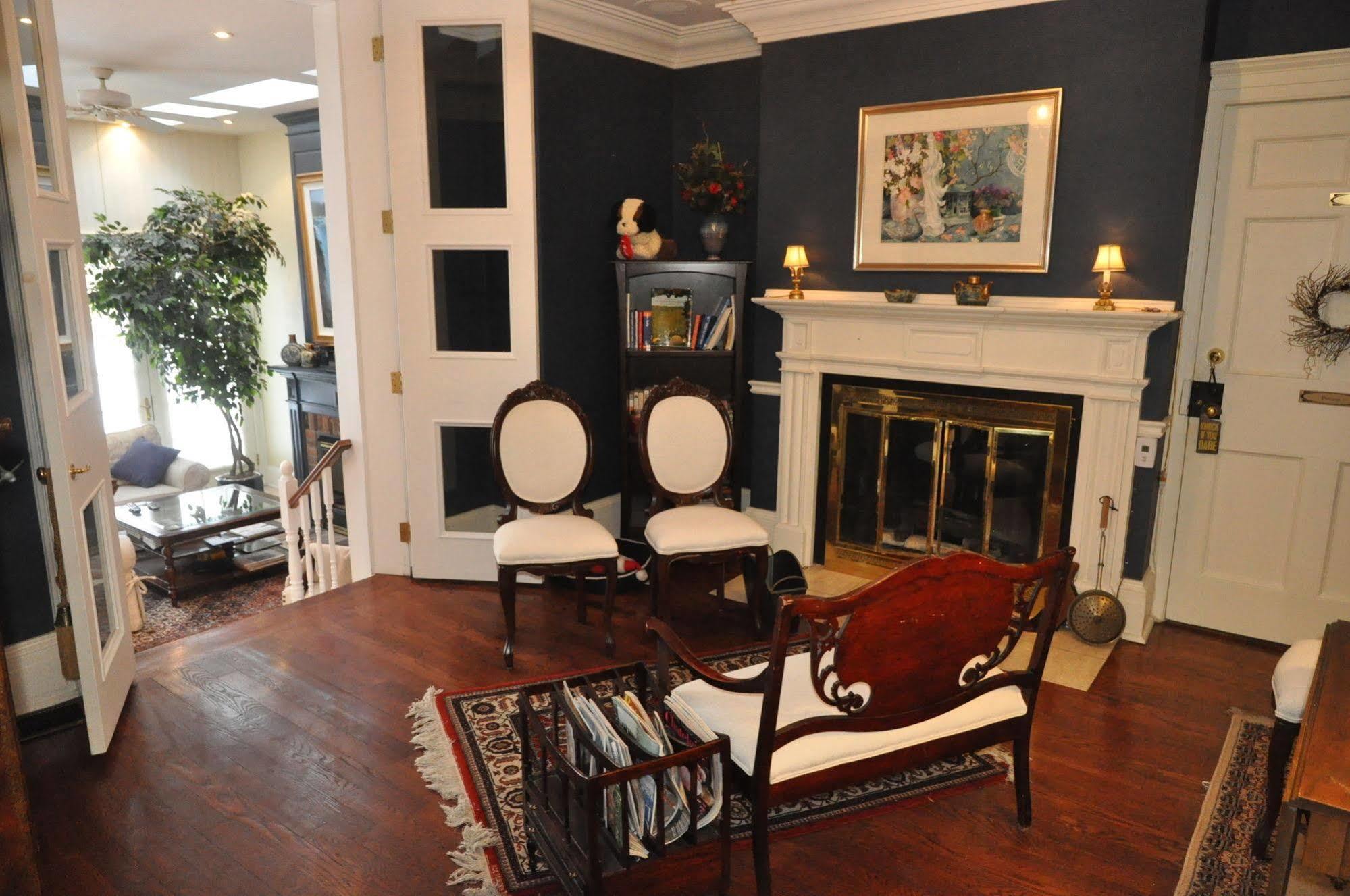 Post House Inn, Circa 1835 Bed & Breakfast 4*