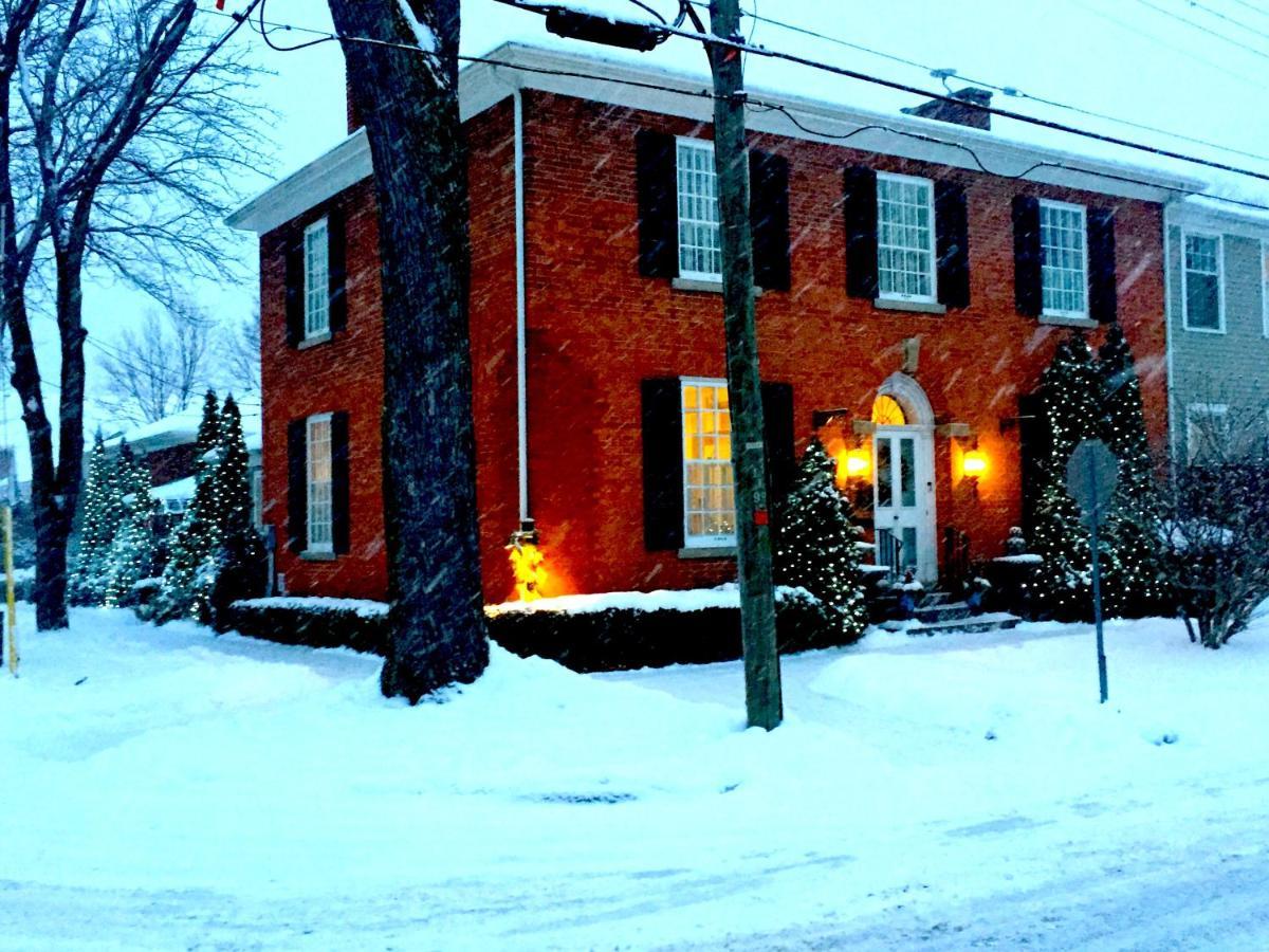 Post House Inn, Circa 1835 Bed & Breakfast